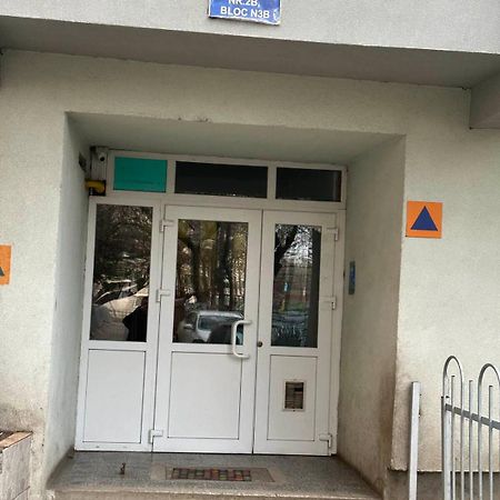 Ferienwohnung Host Tina Bukarest Exterior foto
